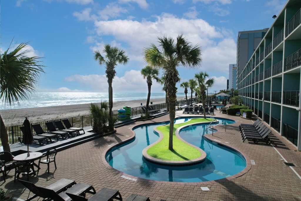 Compass Cove Outdoor Lazy River
