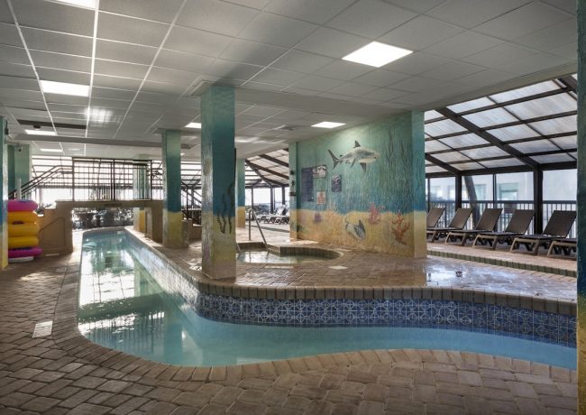 Compass Cove Indoor Lazy River